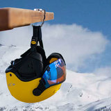 cp skihelm hanger aan tafel 3